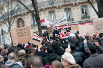 Manifestation contre Moubarak à Paris