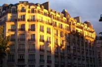 Le Paris touristique, ses étrangers et ses logements
